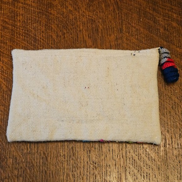 Peruvian 100% Wool Hand Made Embroidered Toiletry Makeup Bag. Llapan Maki - Picture 2 of 6